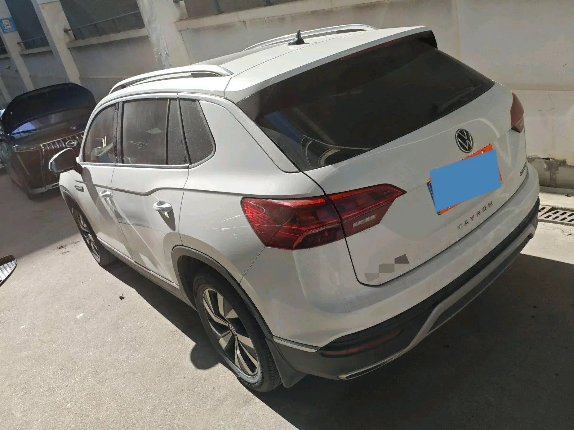 2021 VOLKSWAGEN TAYRON thumbnail 3