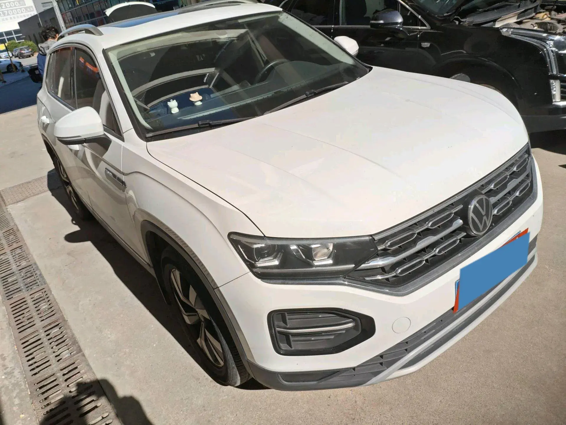 2021 VOLKSWAGEN TAYRON thumbnail 2