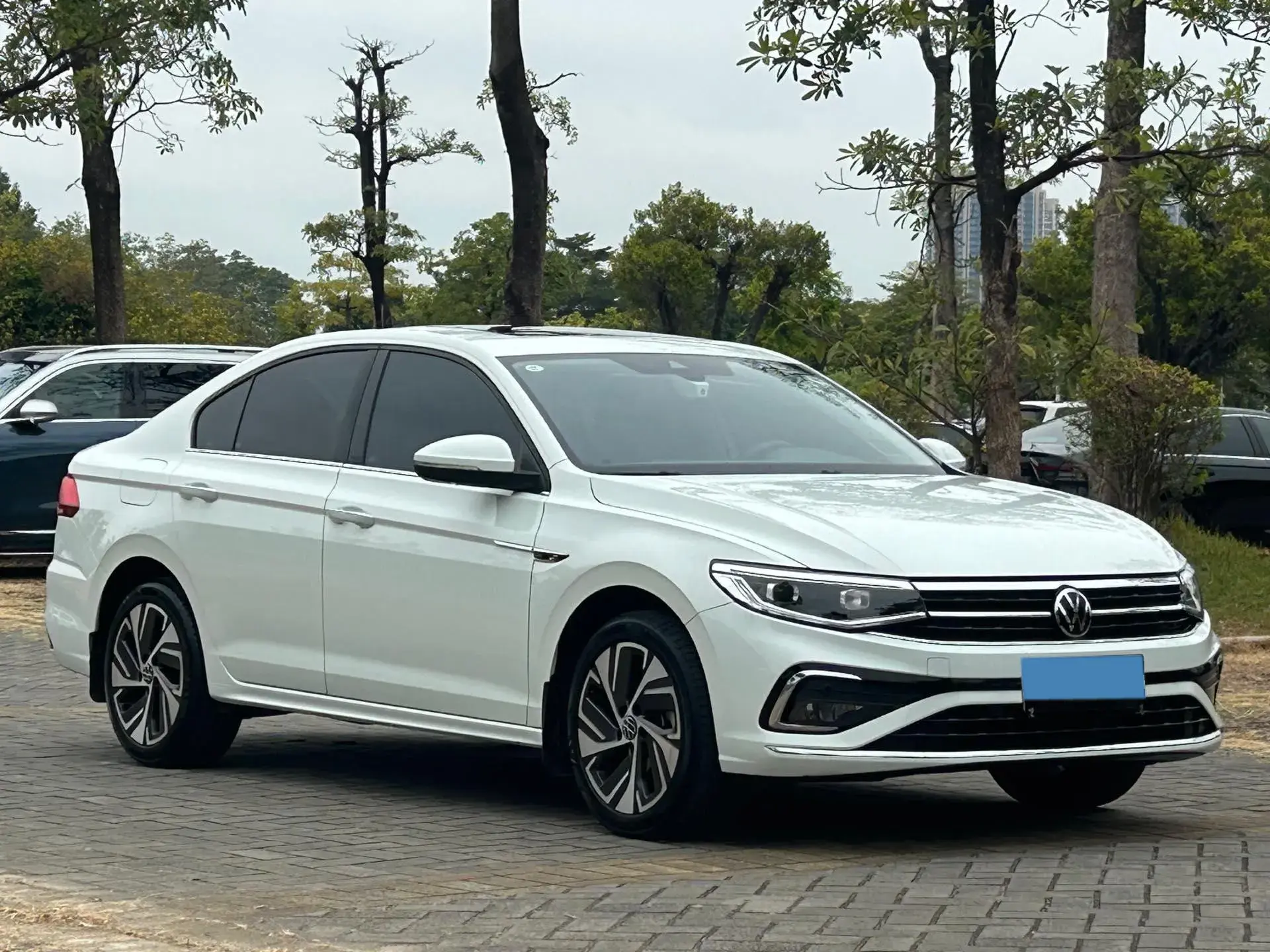 2023 VOLKSWAGEN BORA thumbnail 3