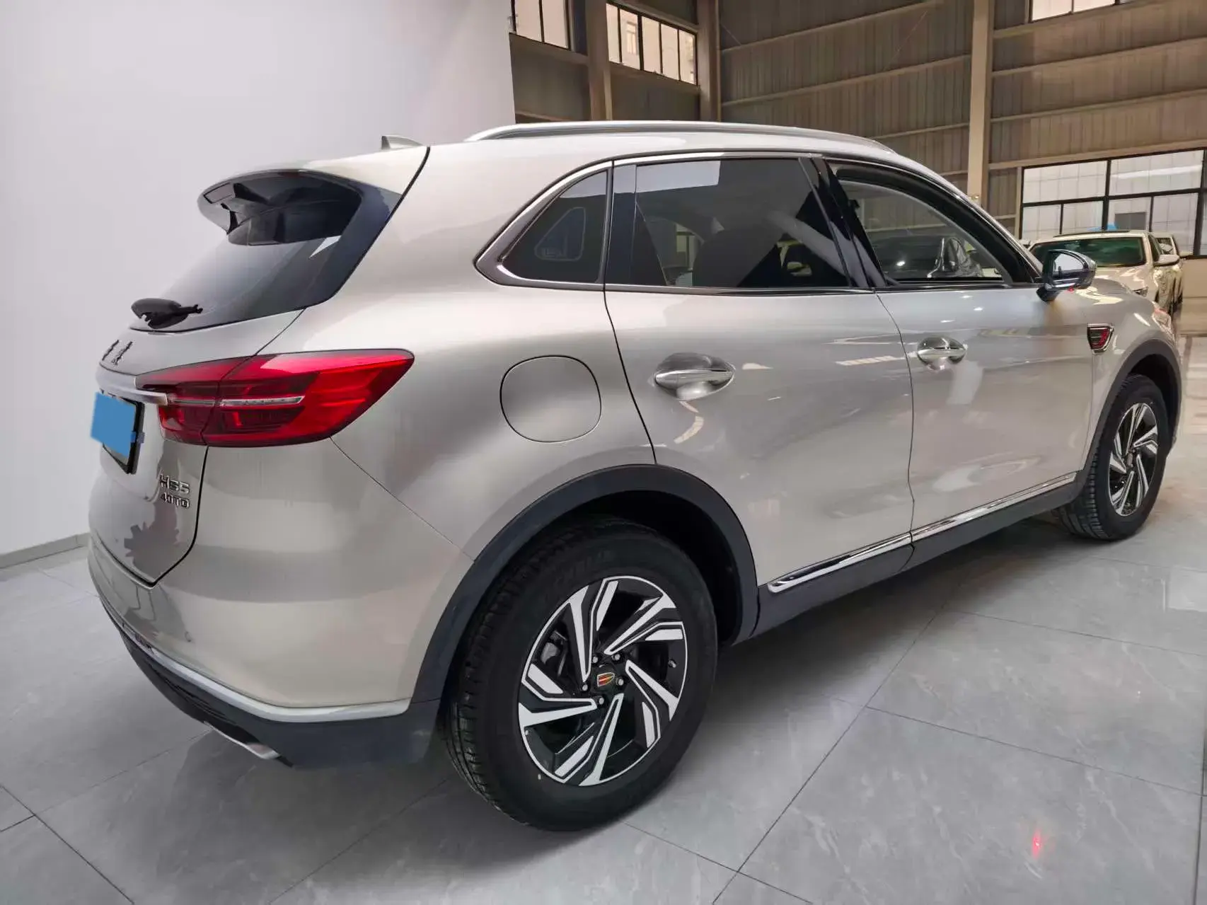 2022 HONGQI HS5 thumbnail 3