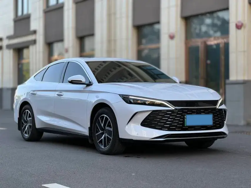 2024 BYD QINL thumbnail 3