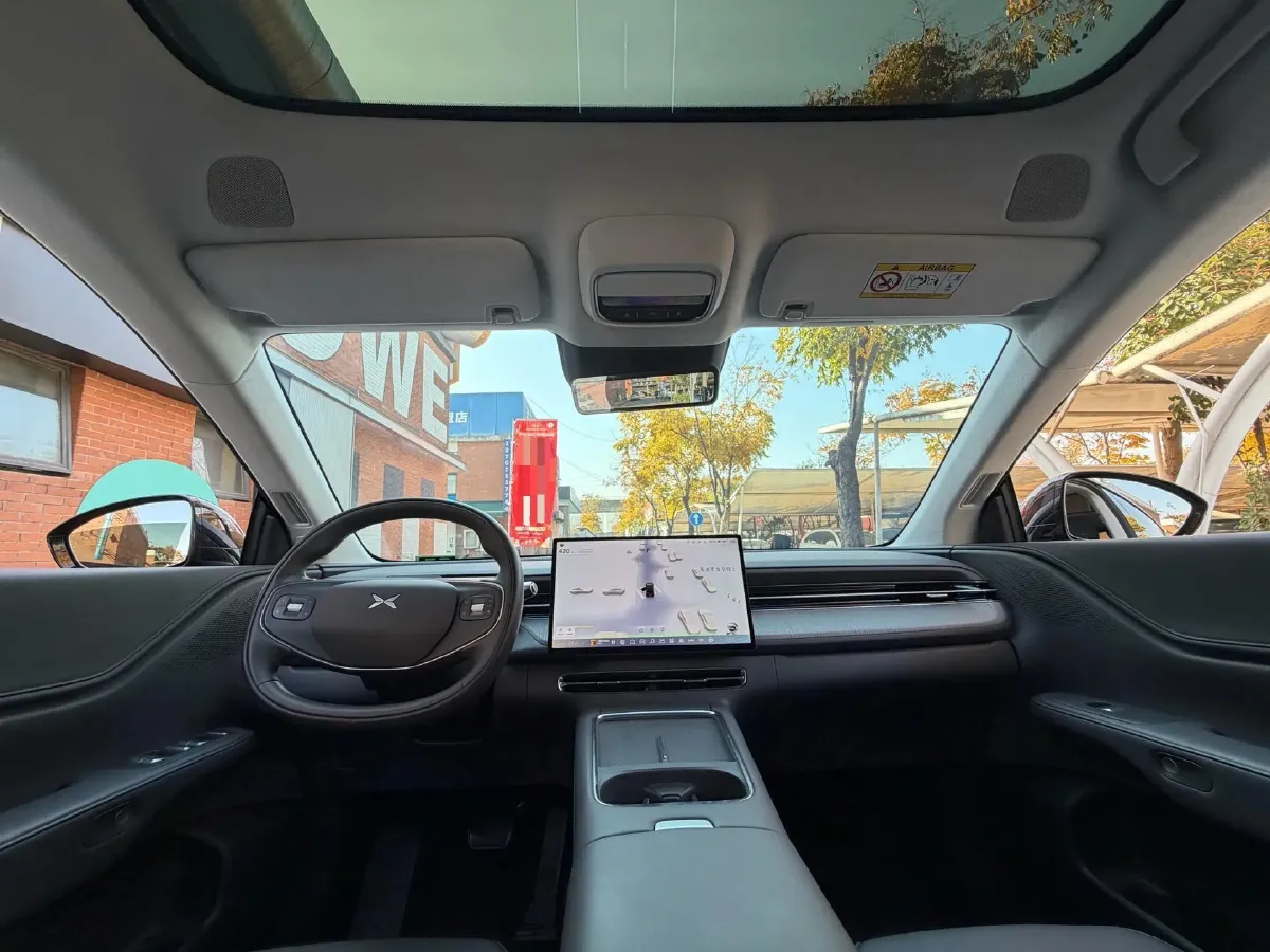 2025 Xpeng G6 BEV 68.5KWH,autocango,china used car exporter,china ev exporter,chinese used car exporter,chinese used ev exporter