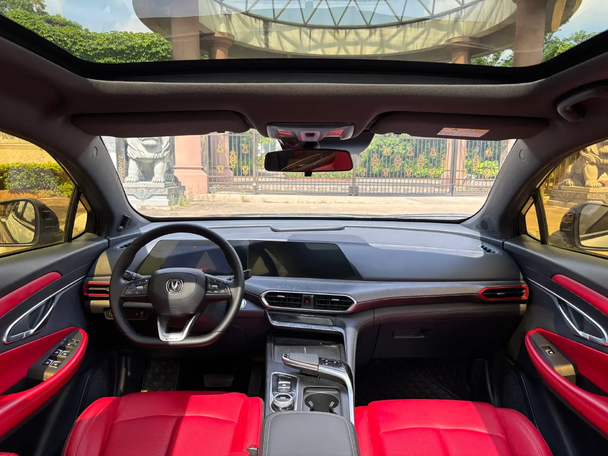 2020 ChangAn UNI-T 1.5T 180HP L4 7DCT,autocango,china used car exporter,china ev exporter,chinese used car exporter,chinese used ev exporter