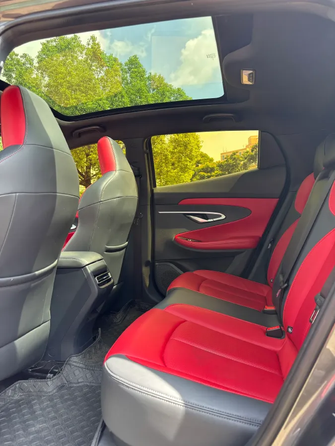 2020 ChangAn UNI-T 1.5T 180HP L4 7DCT,autocango,china used car exporter,china ev exporter,chinese used car exporter,chinese used ev exporter