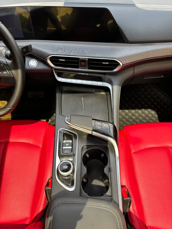 2020 ChangAn UNI-T 1.5T 180HP L4 7DCT,autocango,china used car exporter,china ev exporter,chinese used car exporter,chinese used ev exporter