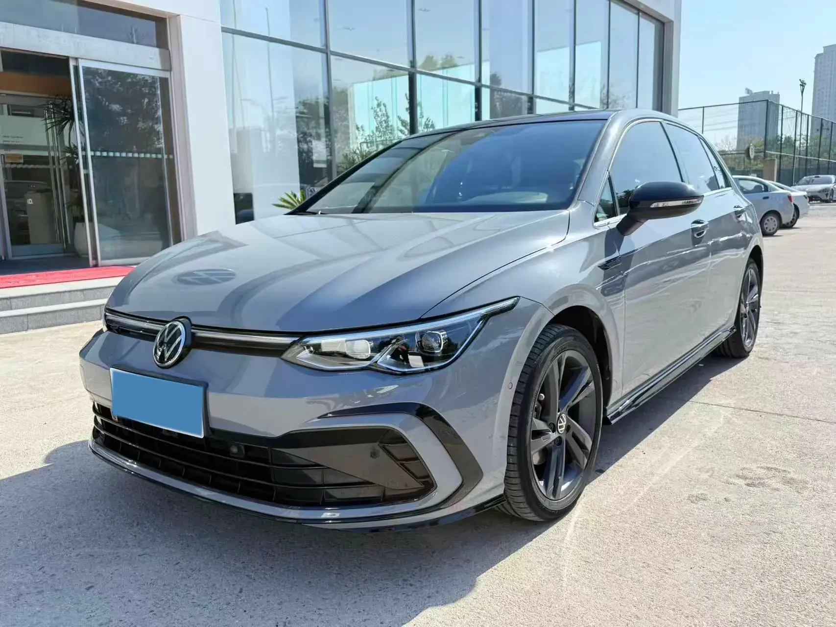 2021 VOLKSWAGEN GOLF view 1