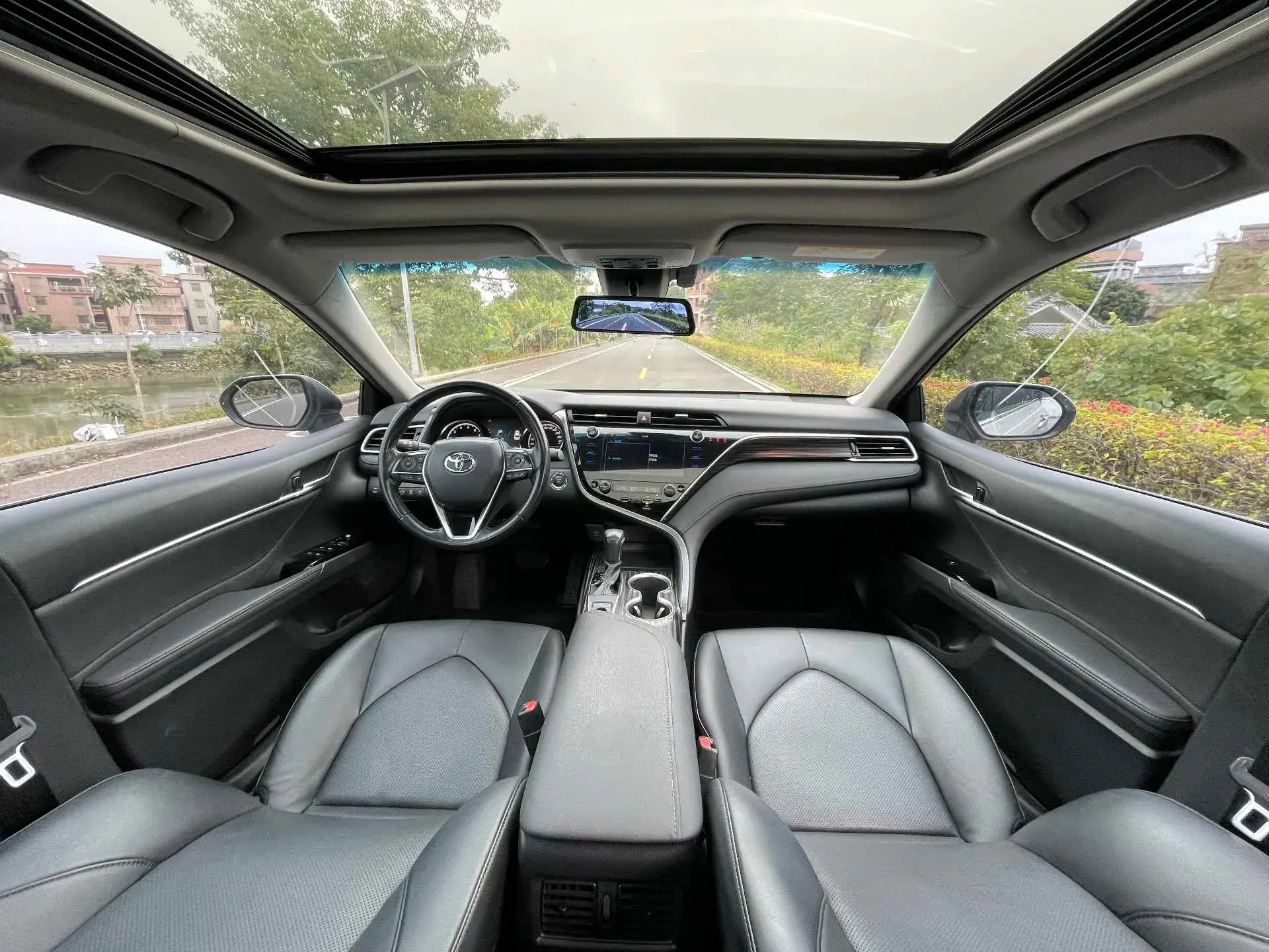 2019 TOYOTA CAMRY thumbnail 4