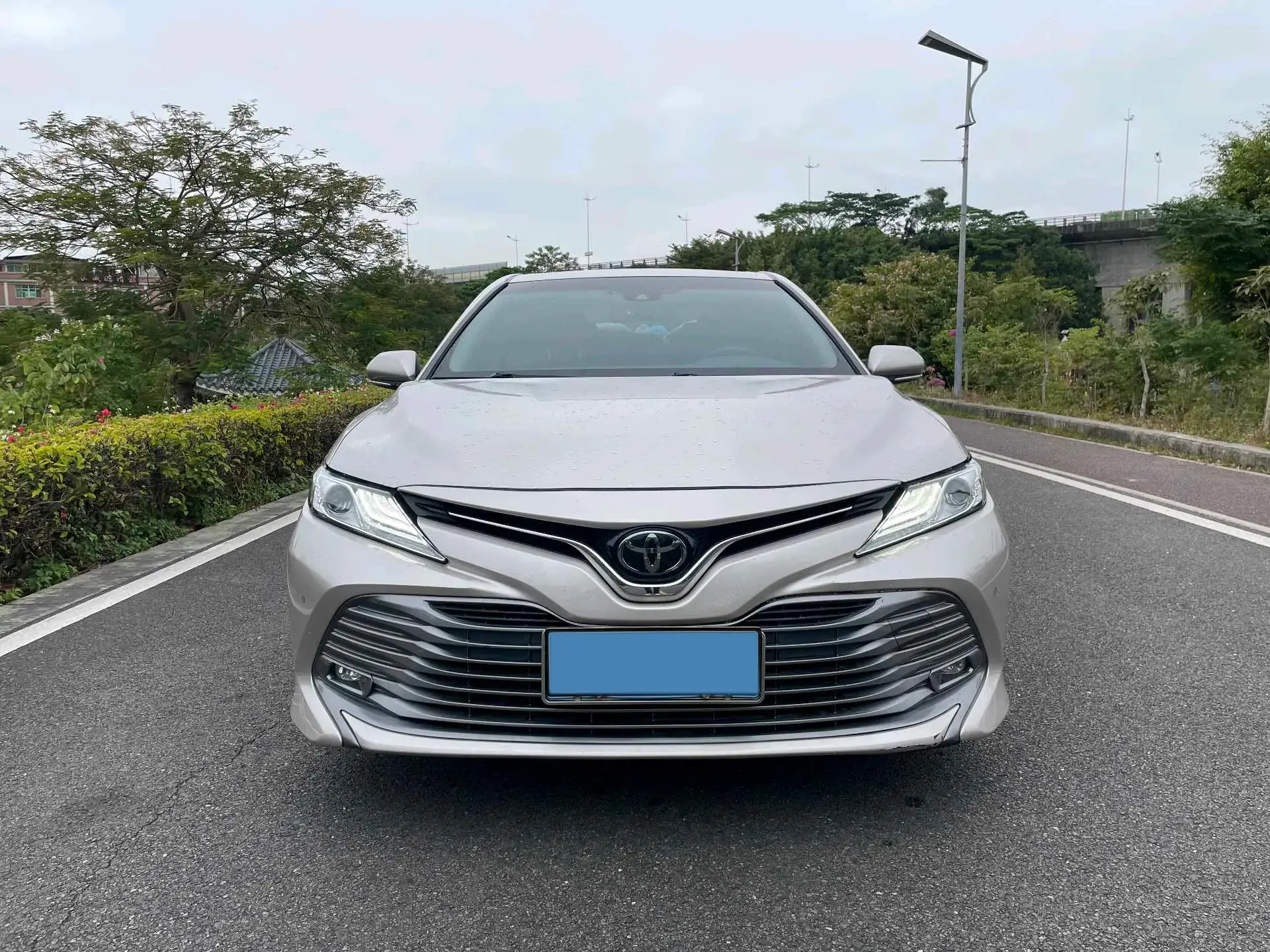 2019 TOYOTA CAMRY thumbnail 3