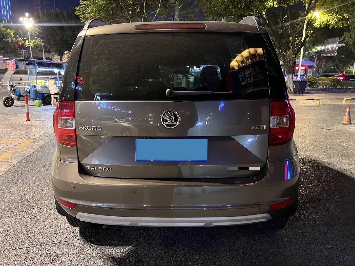 2017 Skoda Yeti 1.4T 150HP L4 7DCT,autocango,china used car exporter,china ev exporter,chinese used car exporter,chinese used ev exporter