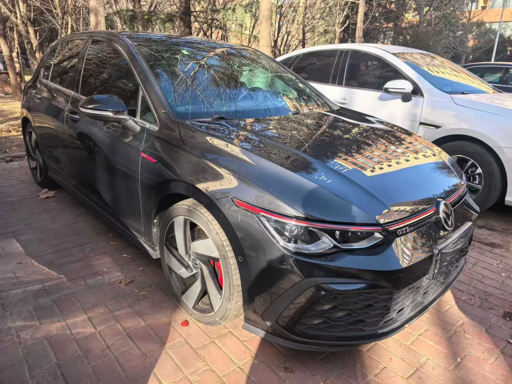 2021 VOLKSWAGEN GOLFGTI thumbnail 3