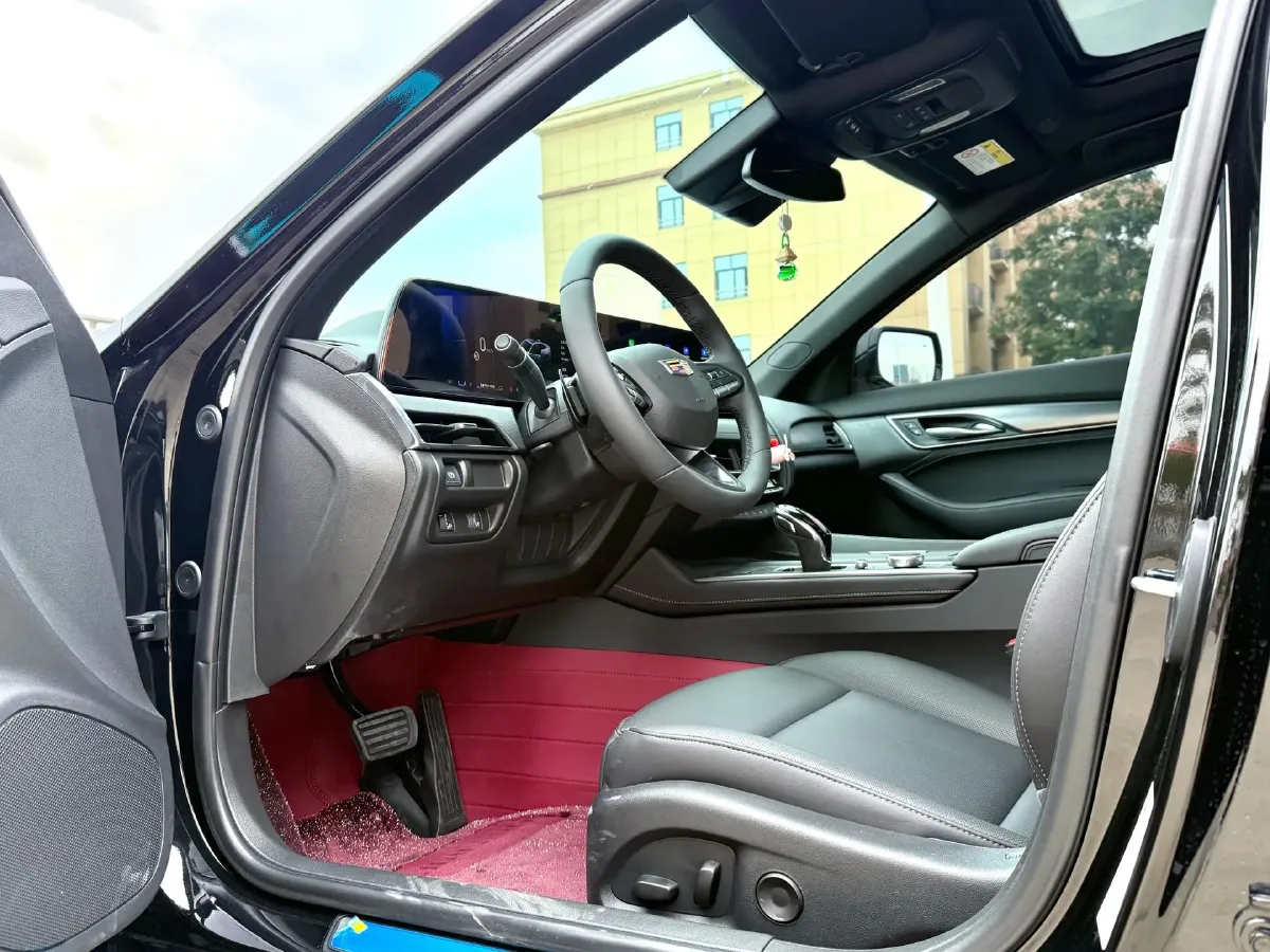 2025 Cadillac CT5 2.0T 237HP L4 10AT,autocango,china used car exporter,china ev exporter,chinese used car exporter,chinese used ev exporter