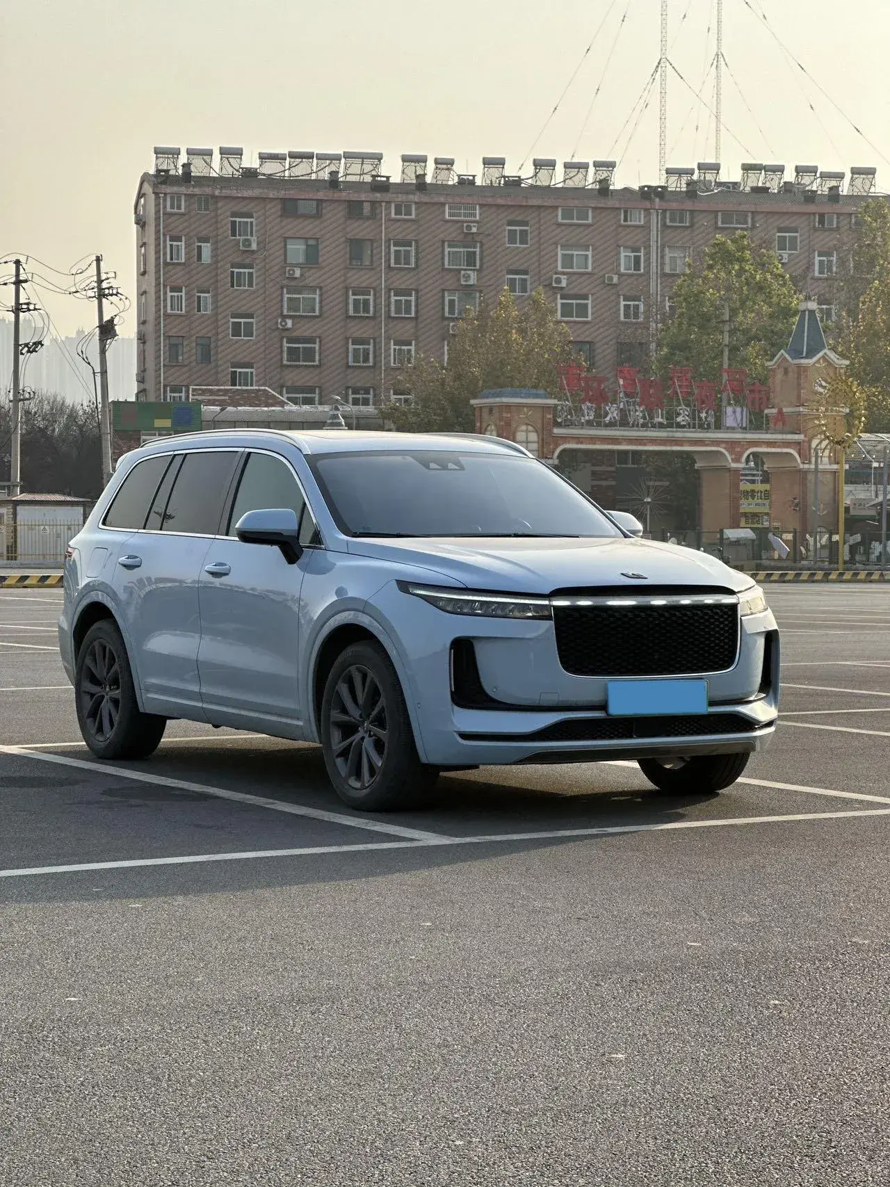 2020 LI ONE thumbnail 3