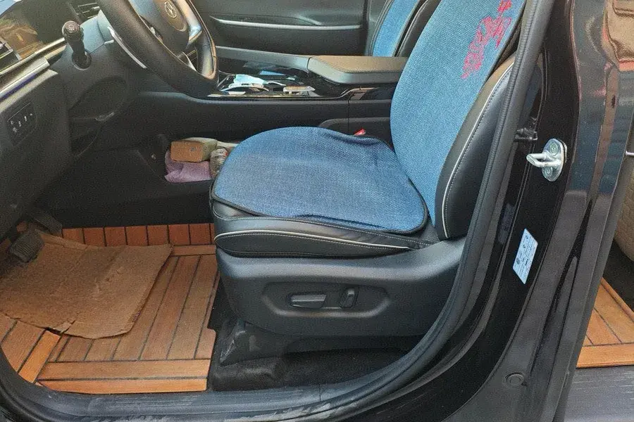 2021 HYUNDAI CUSTO thumbnail 3