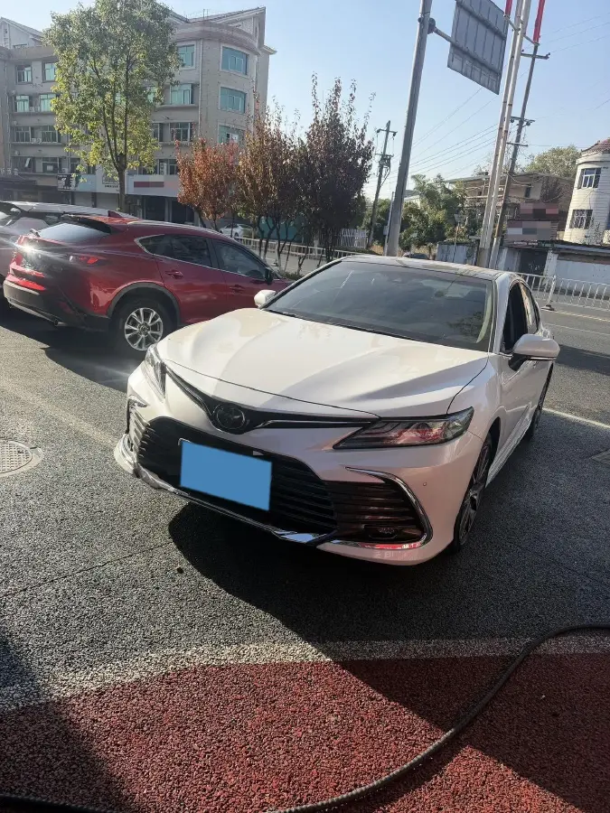 2021 Toyota Camry 2.5L 209HP L4 8AT