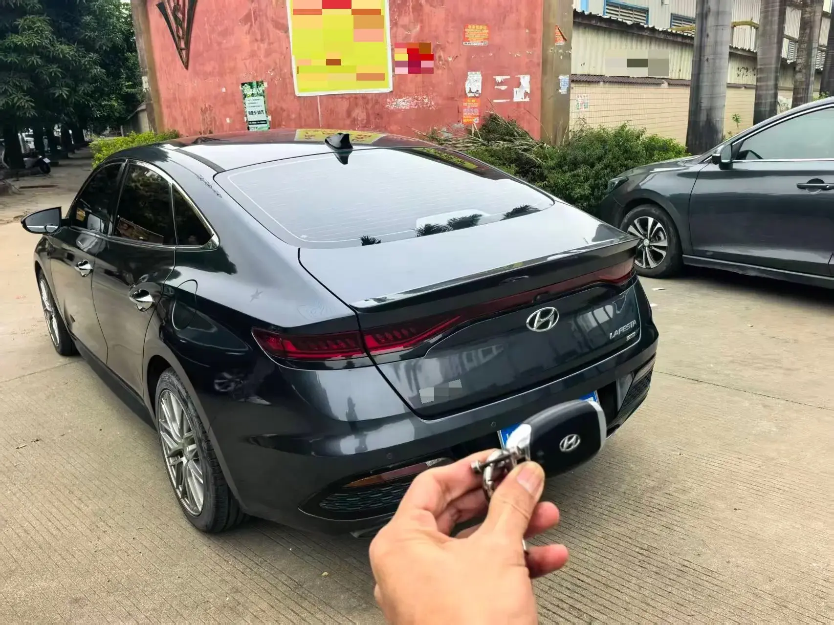 2019 HYUNDAI LA thumbnail 3