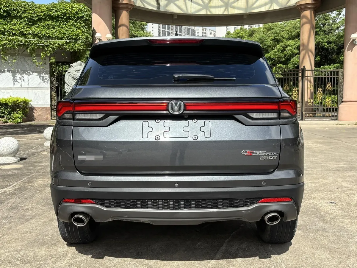 2021 ChangAn CS35 Plus 1.4T 160HP L4 7DCT,autocango,china used car exporter,china ev exporter,chinese used car exporter,chinese used ev exporter