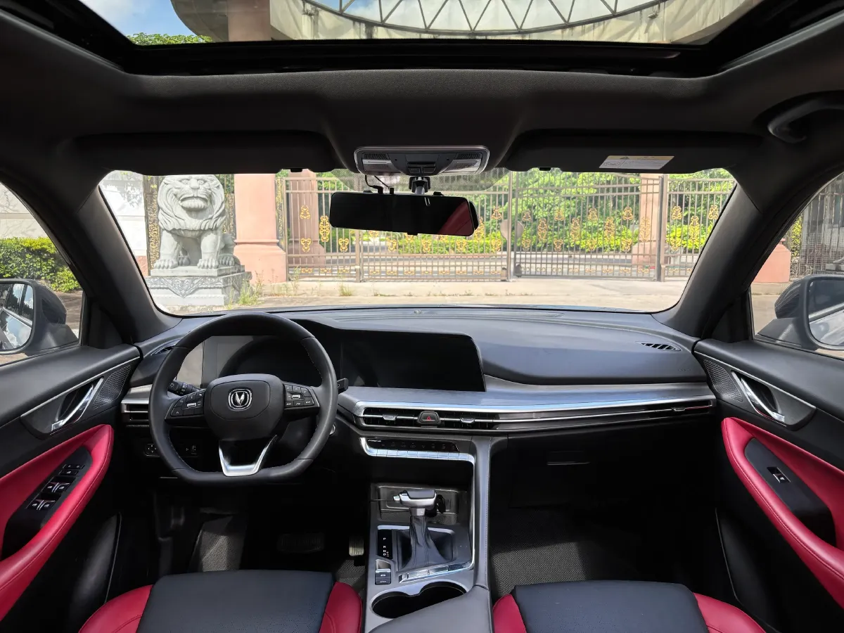 2021 ChangAn CS35 Plus 1.4T 160HP L4 7DCT,autocango,china used car exporter,china ev exporter,chinese used car exporter,chinese used ev exporter