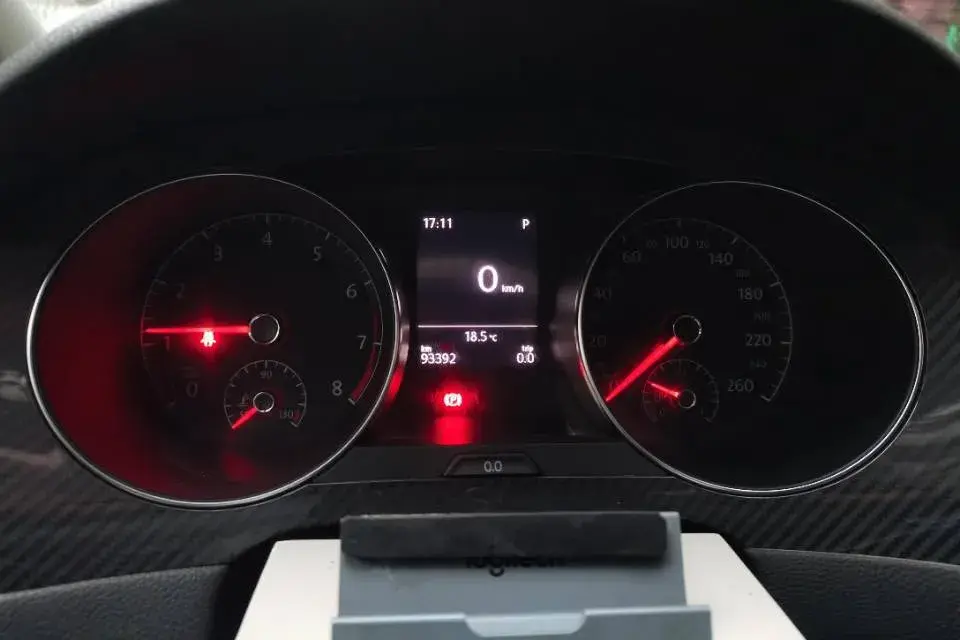 2018 VOLKSWAGEN GOLF thumbnail 4