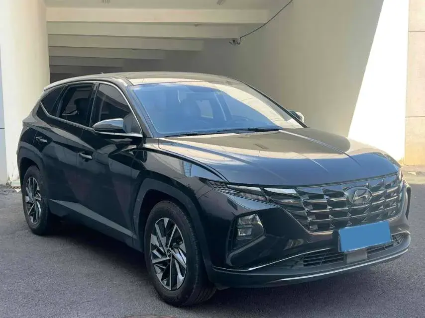 2021 HYUNDAI TUCSON thumbnail 3