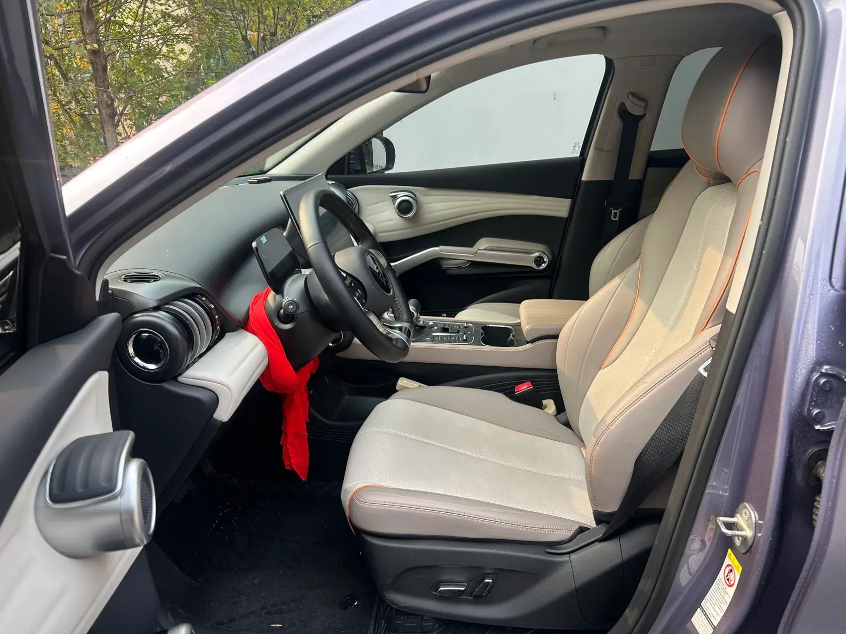 2024 BYD YUAN thumbnail 4