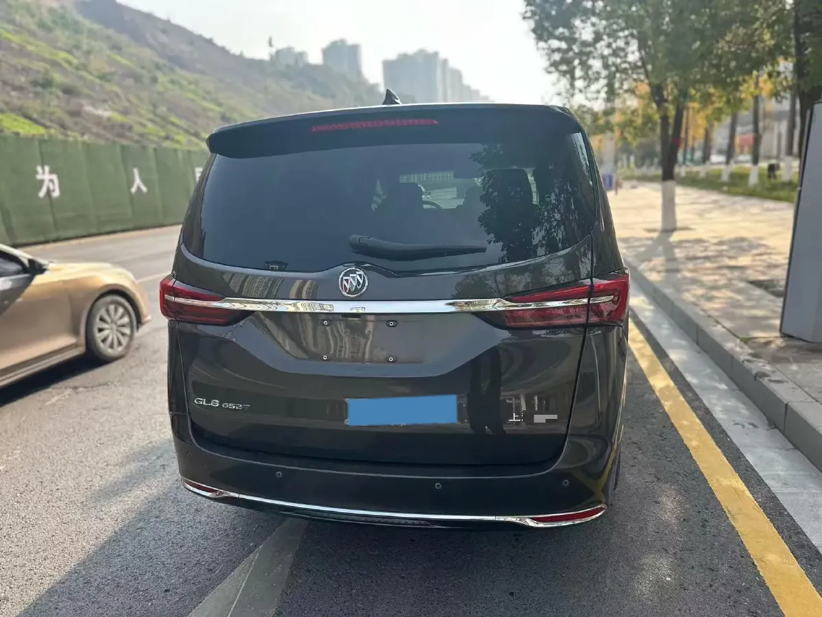2022 Buick GL8 2.0T 237HP L4 9AT,autocango,china used car exporter,china ev exporter,chinese used car exporter,chinese used ev exporter