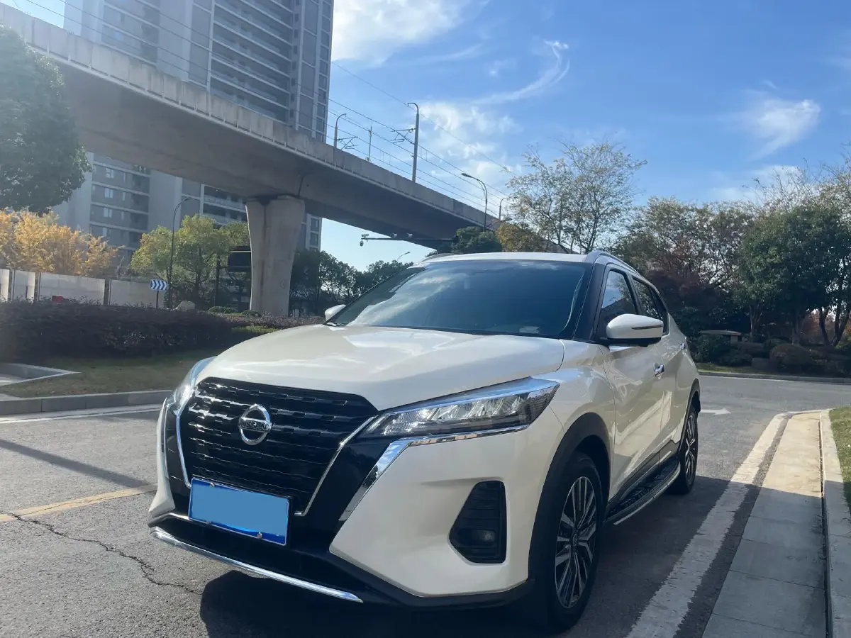 2022 Nissan Kicks 1.5L 122HP L4 CVT