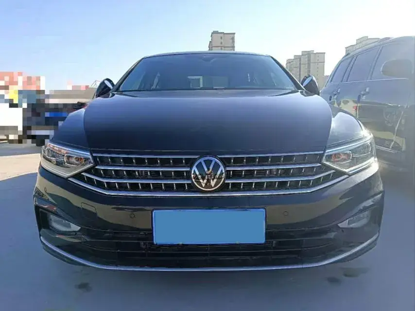 2023 VOLKSWAGEN MAGOTAN thumbnail 2