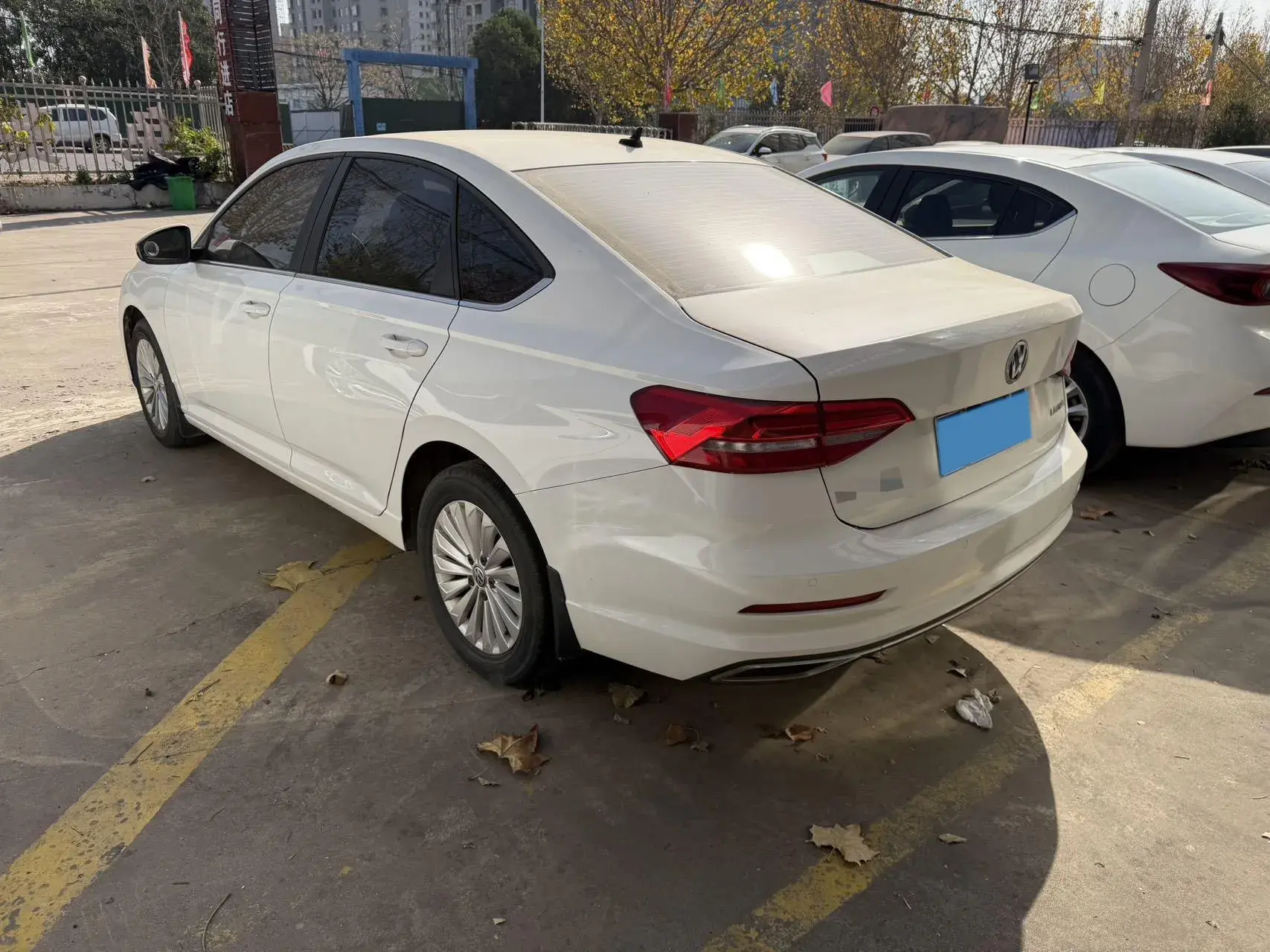 2019 VOLKSWAGEN LAVIDA thumbnail 3