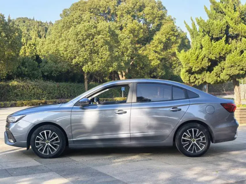 2021 ROEWE I5 thumbnail 3