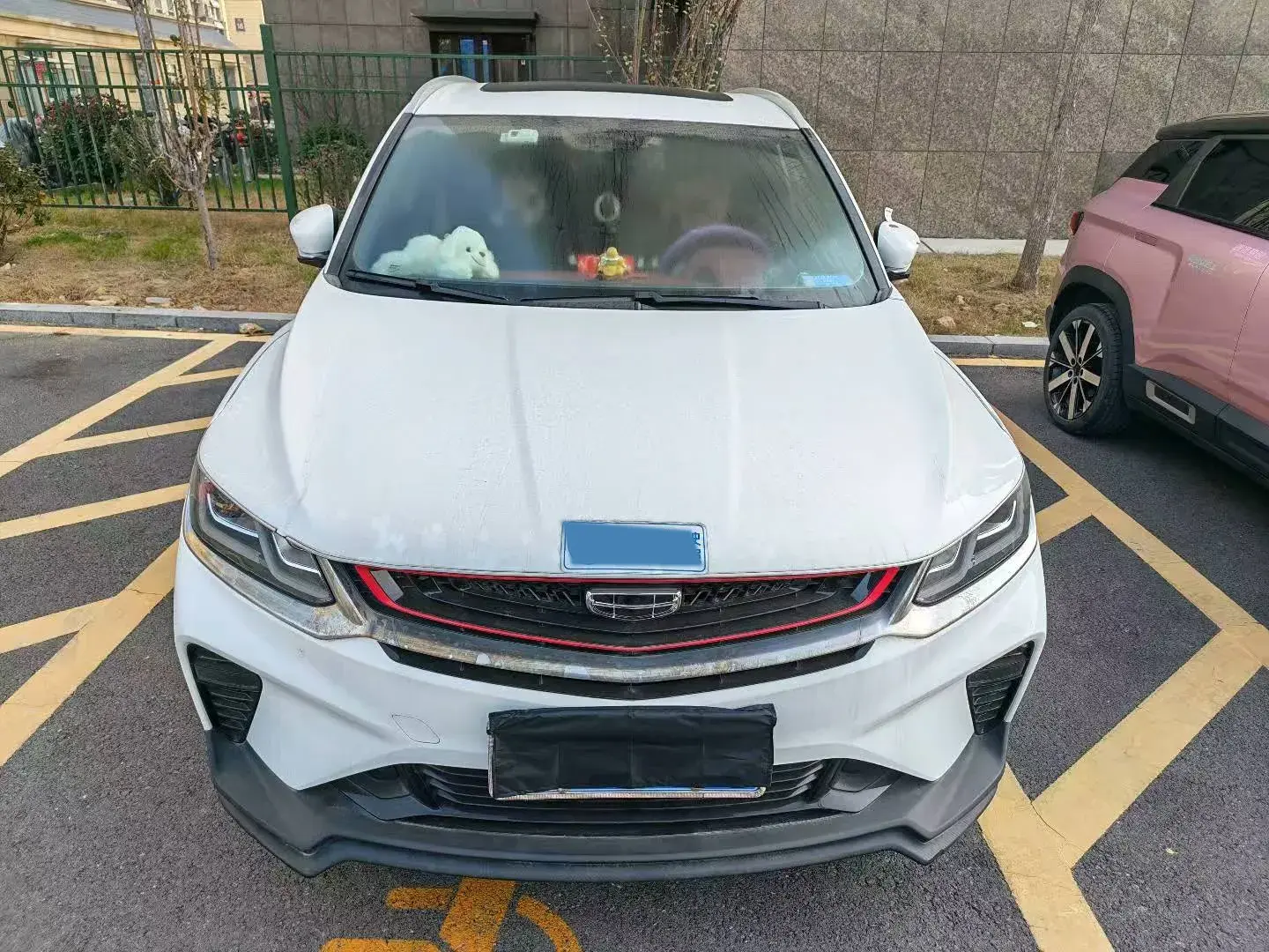 2020 GEELY COOLRAY thumbnail 2