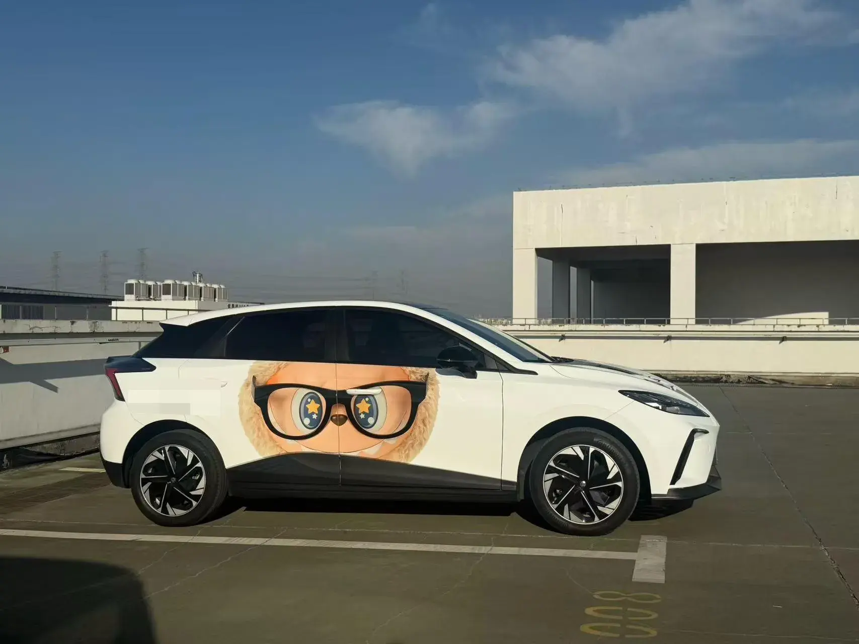 2022 MG MG4 thumbnail 4