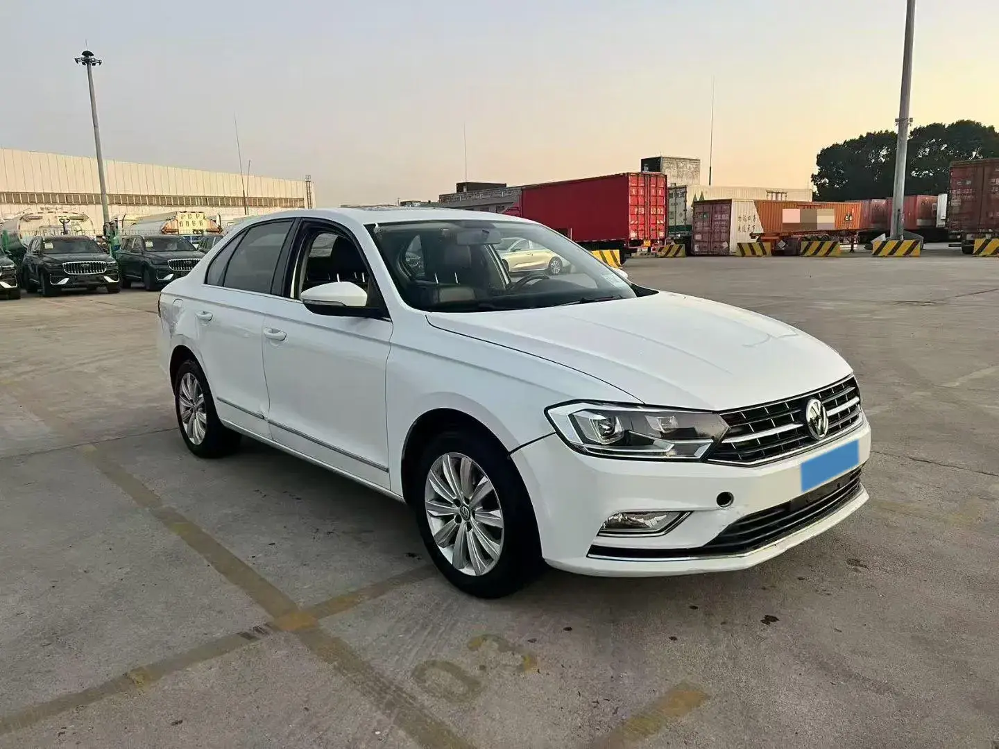 2018 VOLKSWAGEN BORA thumbnail 3