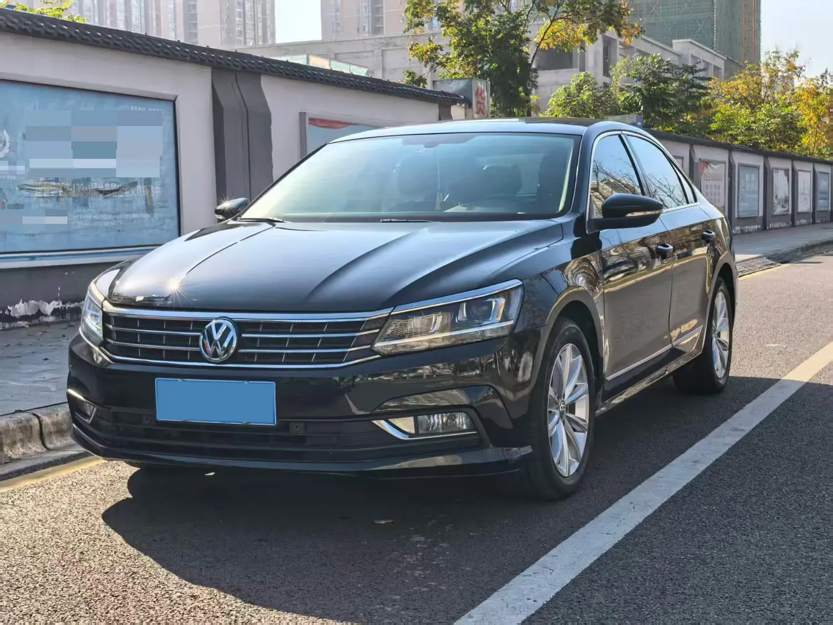2016 VOLKSWAGEN PASSAT view 1