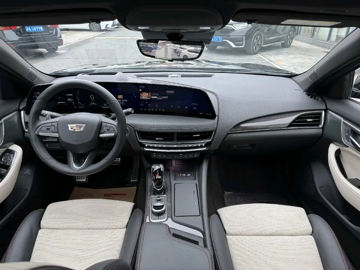 2024 Cadillac CT5 2.0T 237HP L4 10AT,autocango,china used car exporter,china ev exporter,chinese used car exporter,chinese used ev exporter