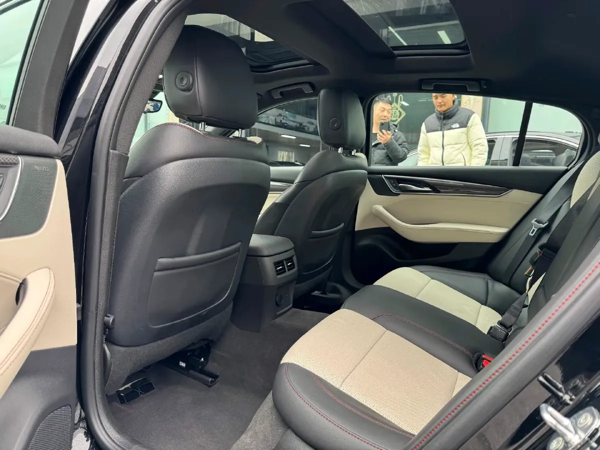 2024 Cadillac CT5 2.0T 237HP L4 10AT,autocango,china used car exporter,china ev exporter,chinese used car exporter,chinese used ev exporter