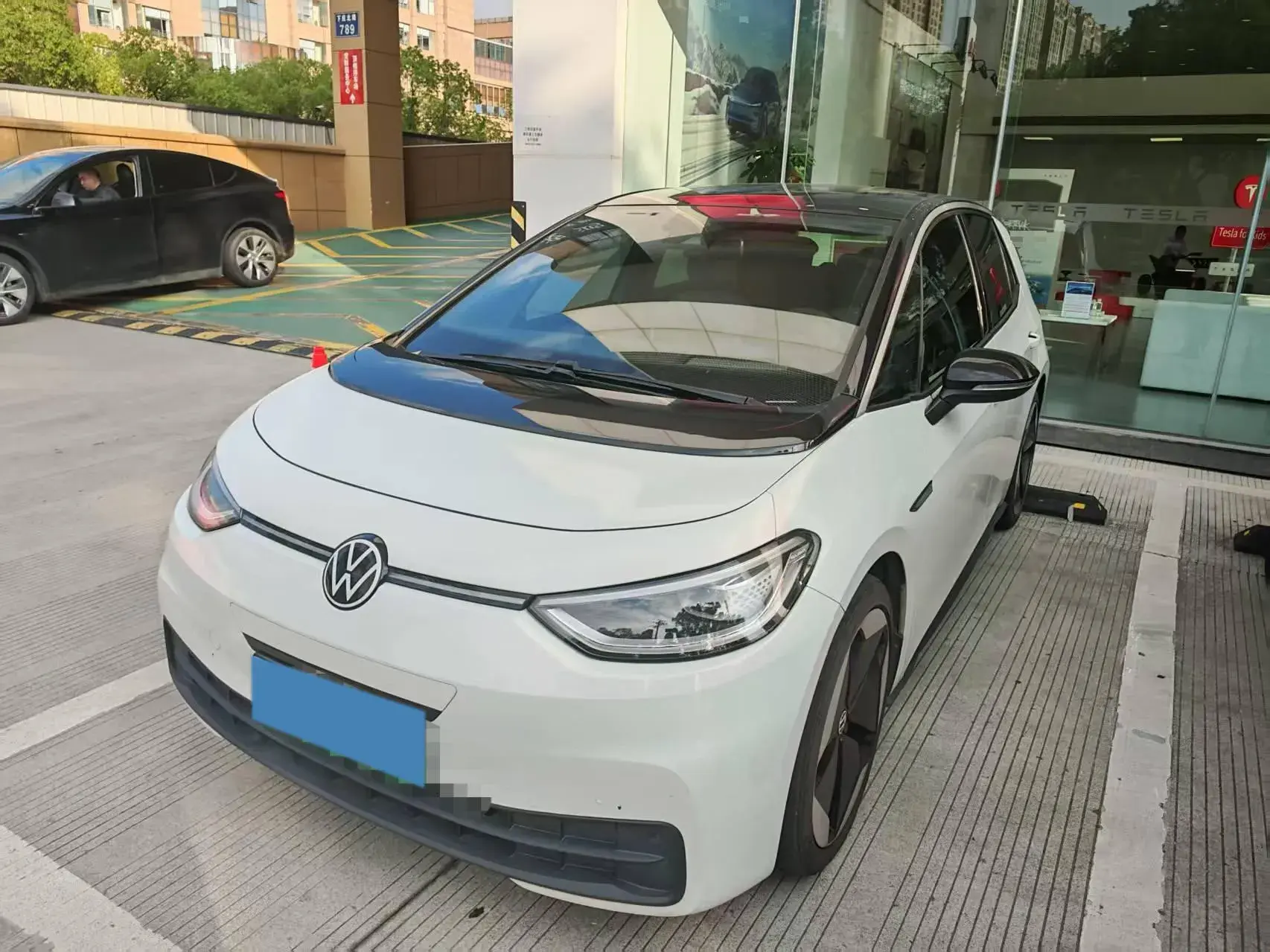 2021 VOLKSWAGEN ID.3 view 1