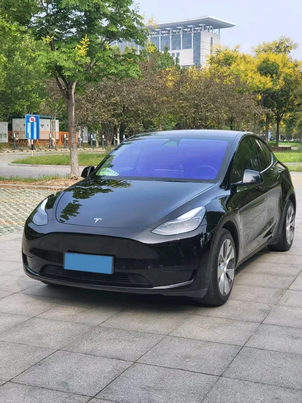 2022 TESLA MODEL view 1