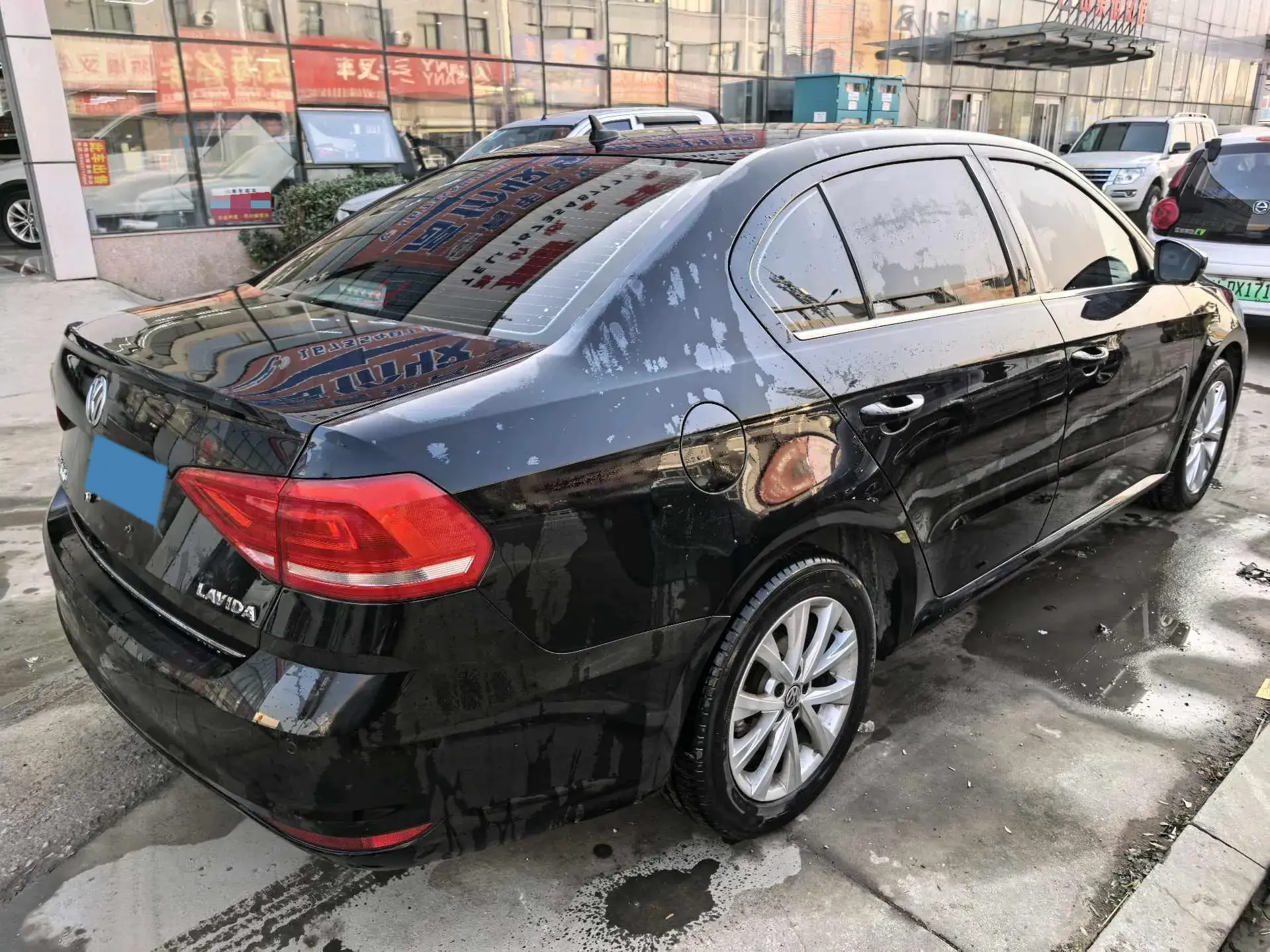 2017 VOLKSWAGEN LAVIDA thumbnail 3