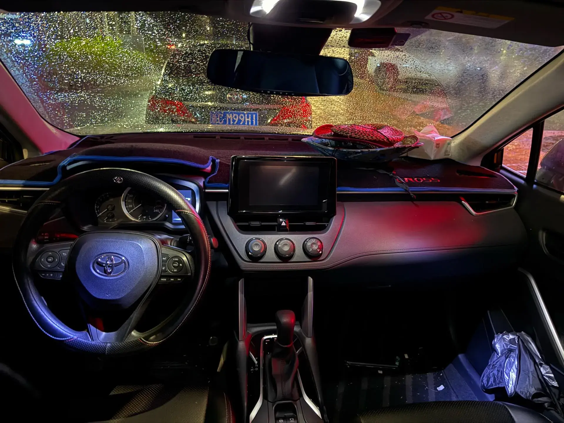 2023 TOYOTA COROLLA thumbnail 3