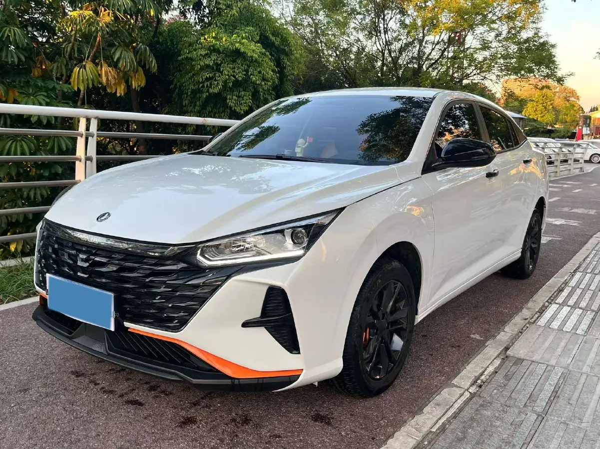 2023 DongFeng Aeolus YiXuan GS 1.5L 125HP L4 6DCT