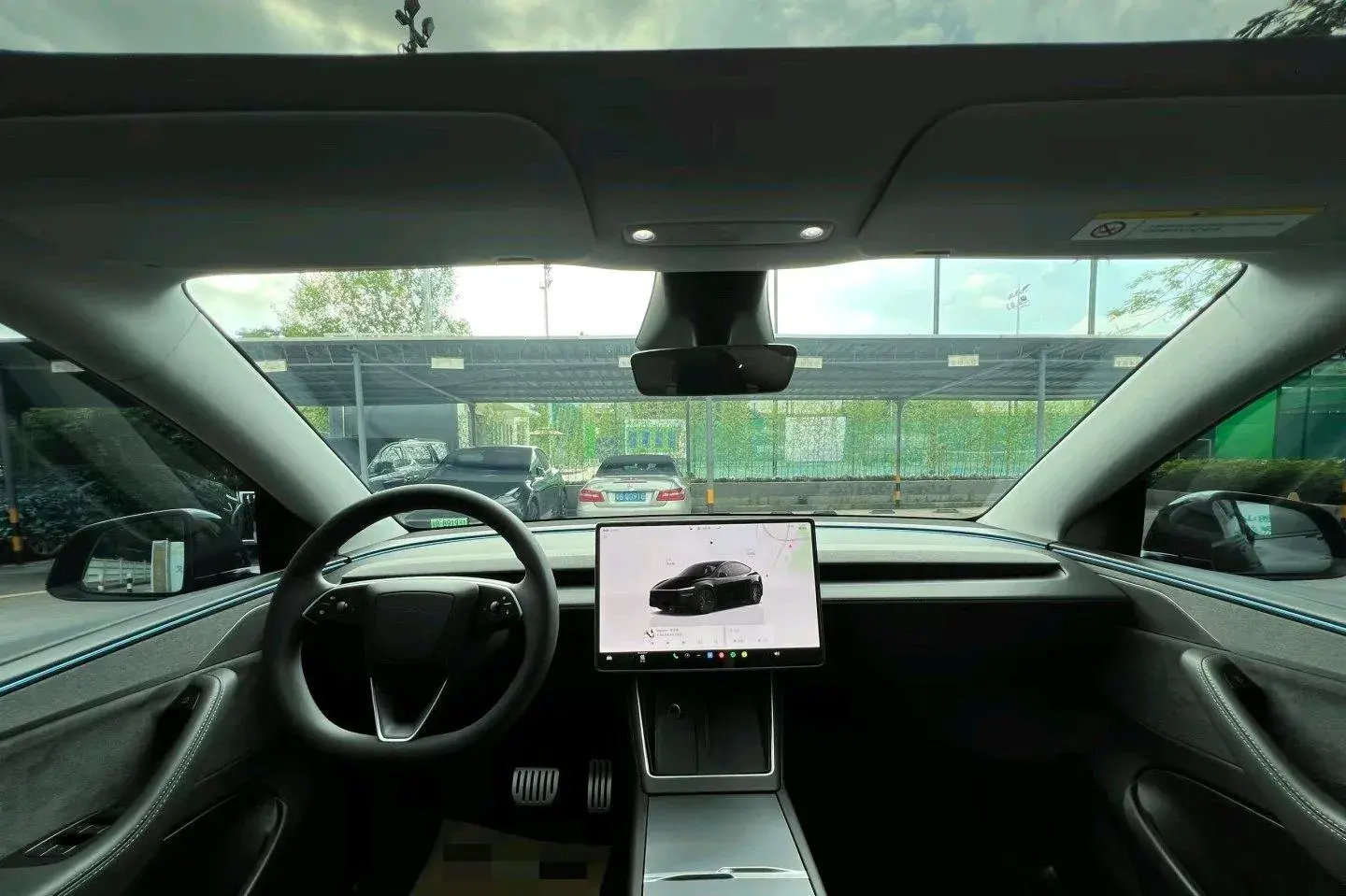 2025 TESLA MODEL thumbnail 4