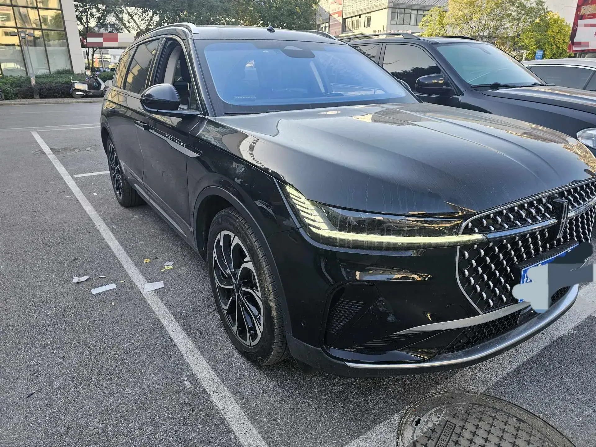 2023 LINCOLN NAUTILUS thumbnail 2