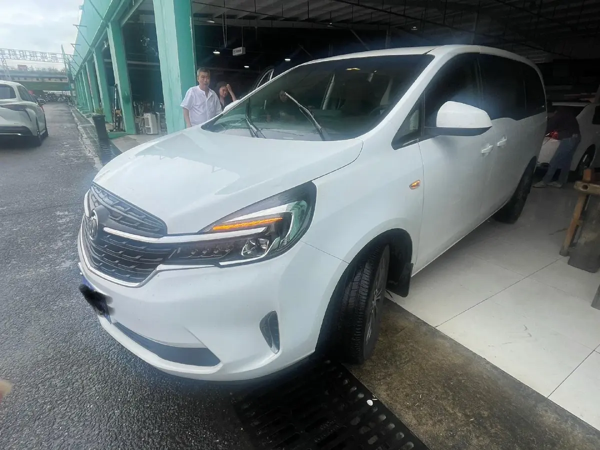 2022 Buick GL8 2.0T 237HP L4 9AT