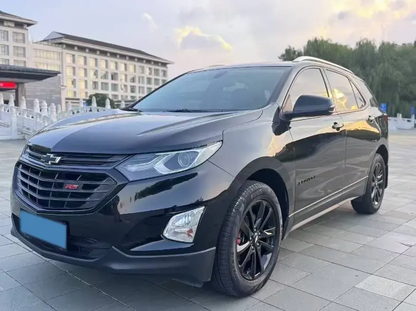 2019 CHEVROLET EQUINOX view 1
