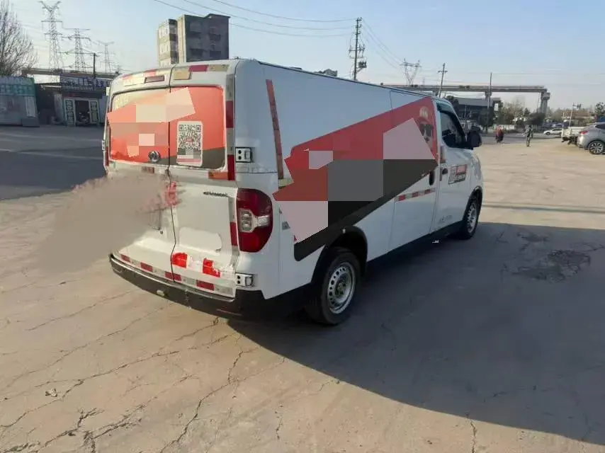 2023 MAXUS EV30 thumbnail 3