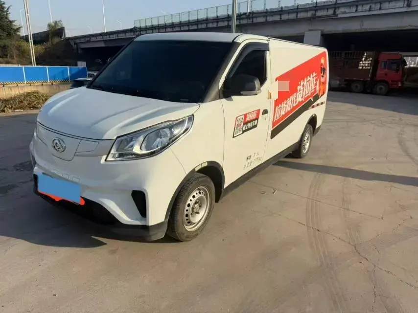 2023 MAXUS EV30 view 1
