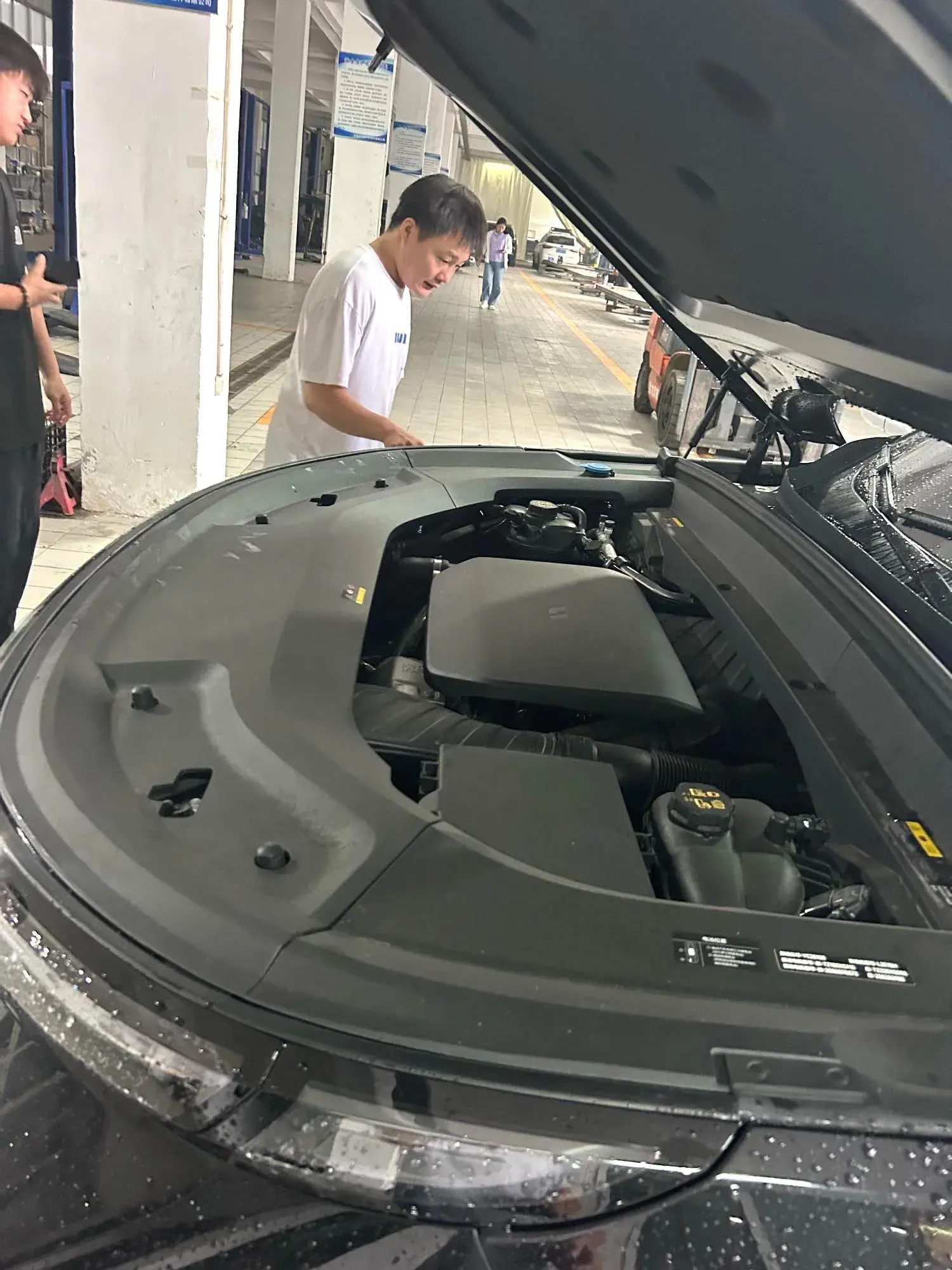 2025 LI L8 thumbnail 2