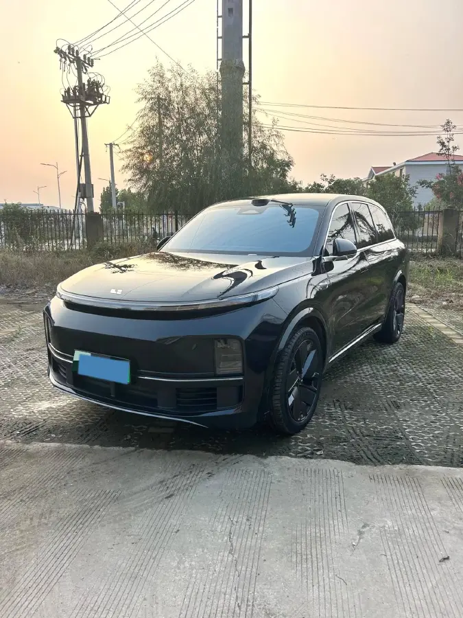 2025 Li L8 Range Extended 154HP REEV