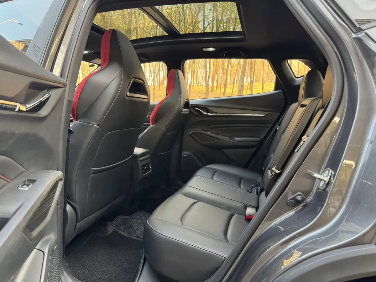 2024 ChangAn X5 PLUS 1.5T 188HP L4 7DCT,autocango,china used car exporter,china ev exporter,chinese used car exporter,chinese used ev exporter