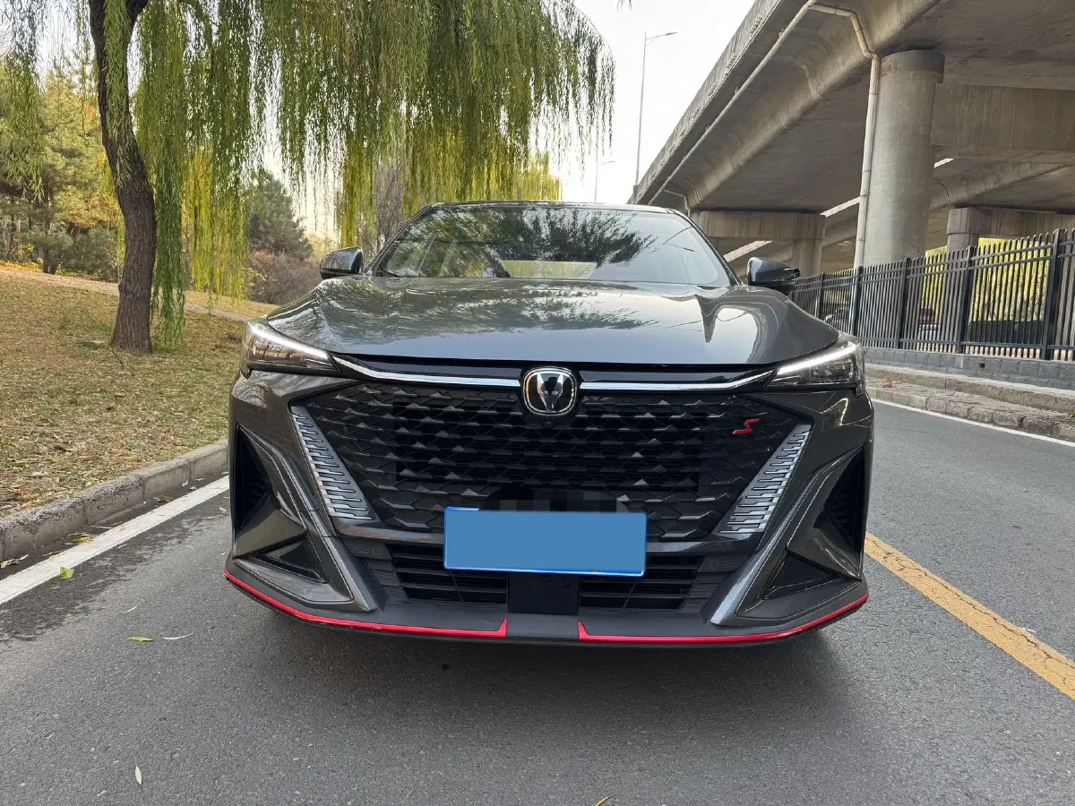 2024 ChangAn X5 PLUS 1.5T 188HP L4 7DCT,autocango,china used car exporter,china ev exporter,chinese used car exporter,chinese used ev exporter